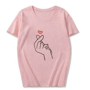 Summer Women Tops Korean Style Kpop Finger Heart Print O-neck Short Sleeve Ulzzang Tees Harajuku Fashion T Shirt Couple Clothes