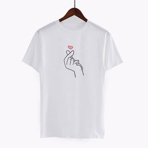 Summer Women Tops Korean Style Kpop Finger Heart Print O-neck Short Sleeve Ulzzang Tees Harajuku Fashion T Shirt Couple Clothes